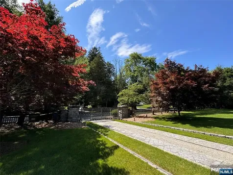 64 Stony Ridge Road Saddle River NJ 07458