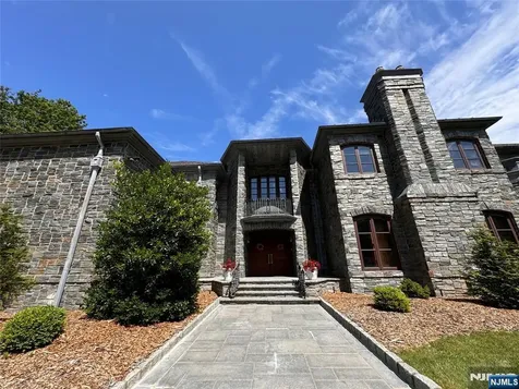 64 Stony Ridge Road Saddle River NJ 07458