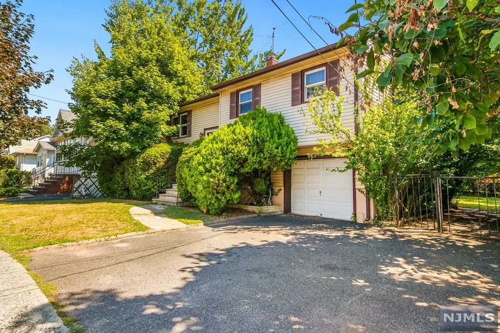 1263 Coolidge Avenue Union NJ 07083