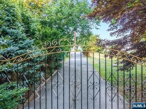 75 Bluff Road Fort Lee NJ 07024