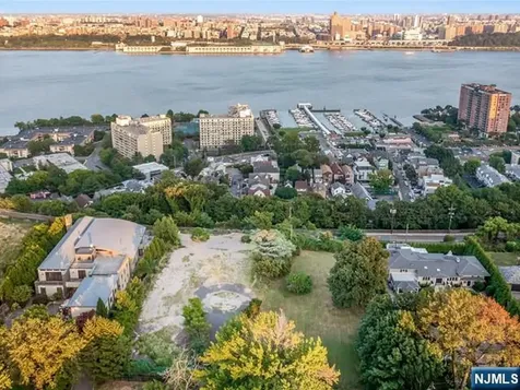 75 Bluff Road Fort Lee NJ 07024