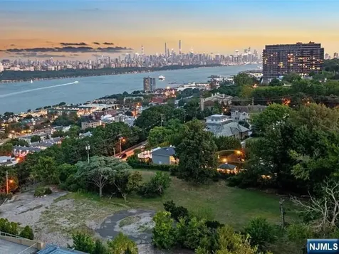 75 Bluff Road Fort Lee NJ 07024