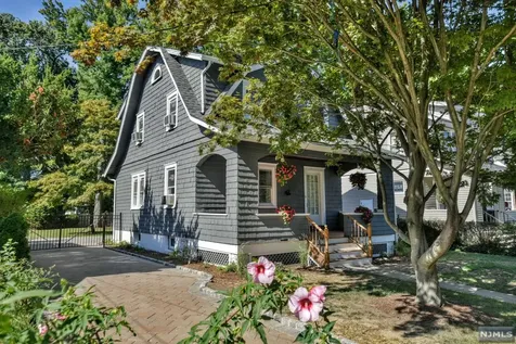 163 Poplar Avenue Hackensack NJ 07601