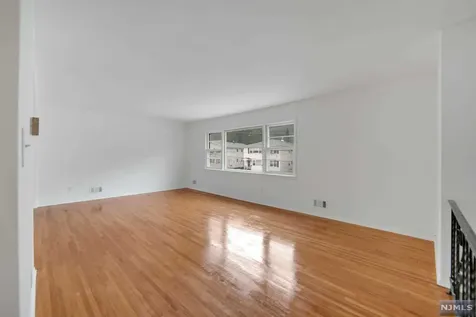43 Lorraine Terrace Boonton Town NJ 07005