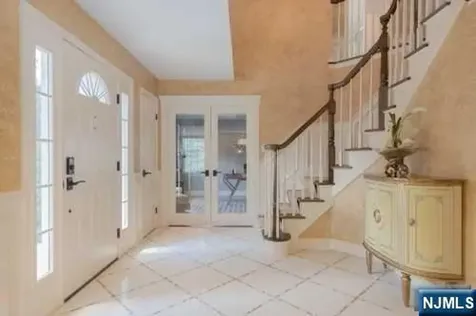 18 Stonewall Court Woodcliff Lake NJ 07677