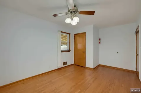 14 Parallel Street Nutley NJ 07110