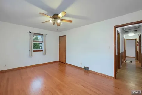 14 Parallel Street Nutley NJ 07110