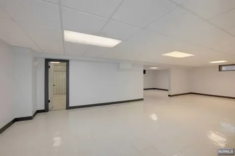 14 Parallel Street Nutley NJ 07110