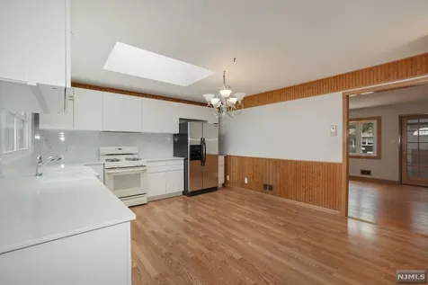 14 Parallel Street Nutley NJ 07110