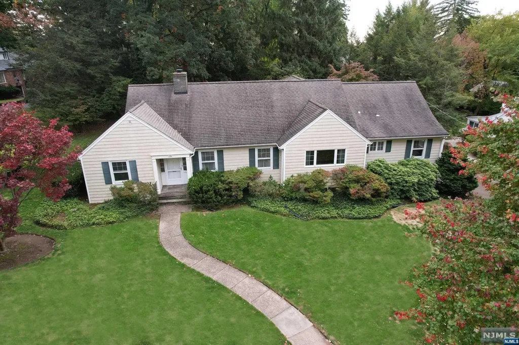 15 Clinton Avenue Ridgewood NJ 07450