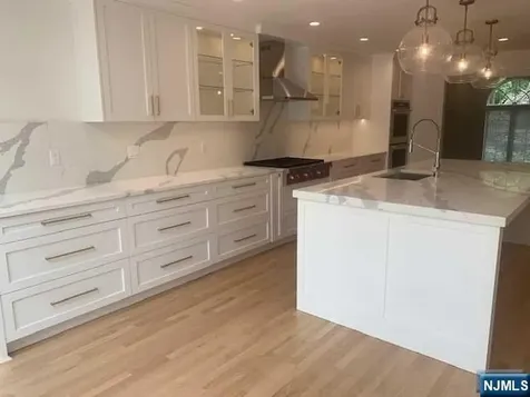 66 Woodcliff Lake Road Saddle River NJ 07458