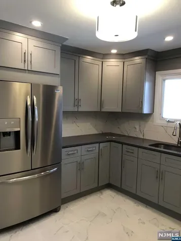 10 Philip Avenue Elmwood Park NJ 07407