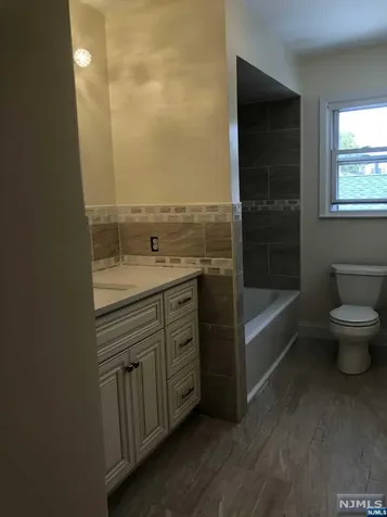 10 Philip Avenue Elmwood Park NJ 07407