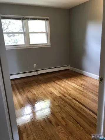 10 Philip Avenue Elmwood Park NJ 07407