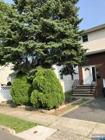 10 Philip Avenue Elmwood Park NJ 07407