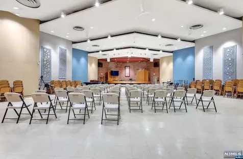 156 Forest Avenue Paramus NJ 07652