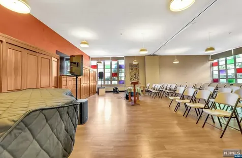 156 Forest Avenue Paramus NJ 07652