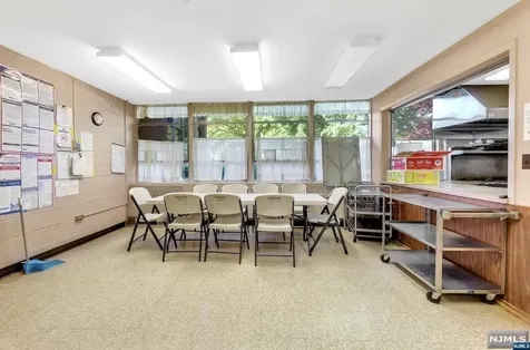 156 Forest Avenue Paramus NJ 07652
