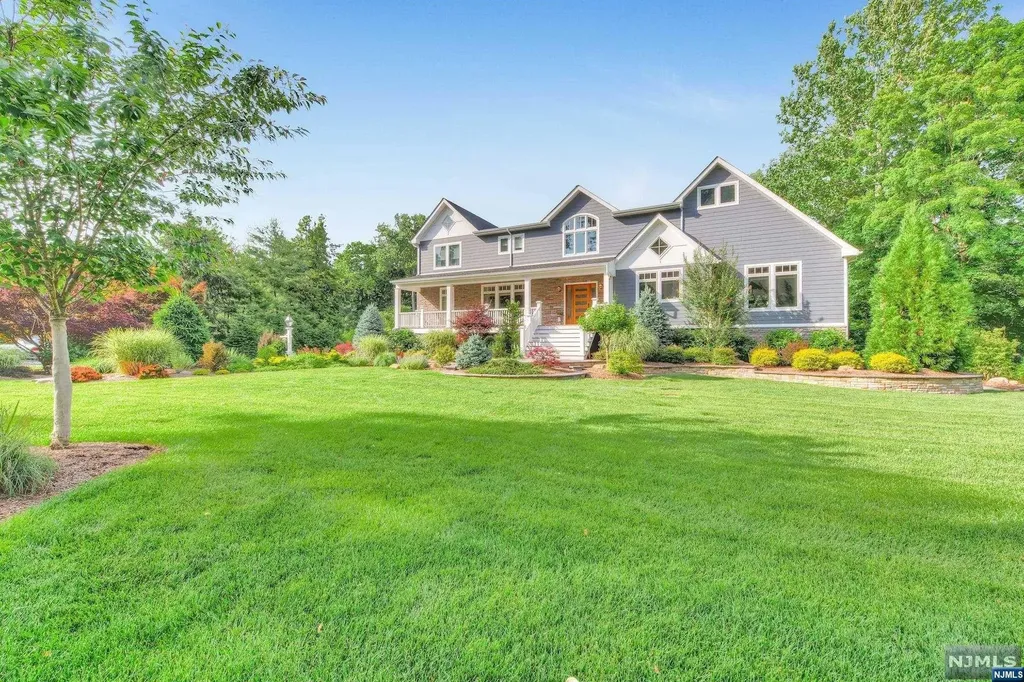 23 Hess Court Upper Saddle River NJ 07458
