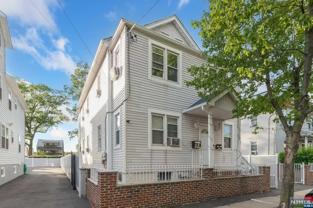 322 Ohio Street Union NJ 07083
