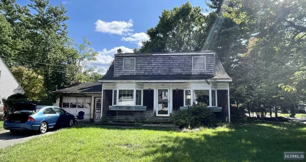 42 Lyon Road Waldwick NJ 07463