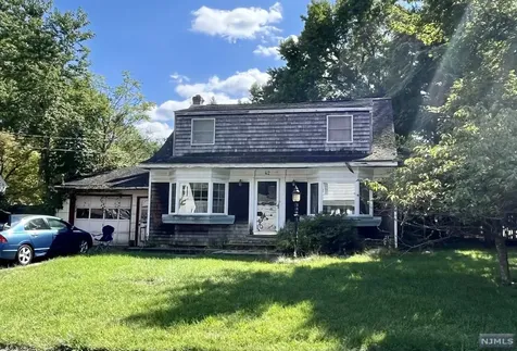 42 Lyon Road Waldwick NJ 07463