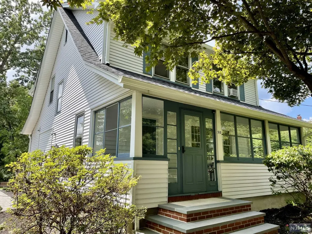 58 E Summit Avenue Midland Park NJ 07432