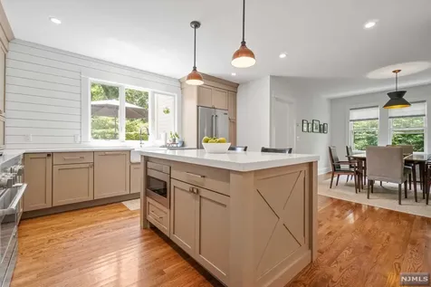 58 E Summit Avenue Midland Park NJ 07432
