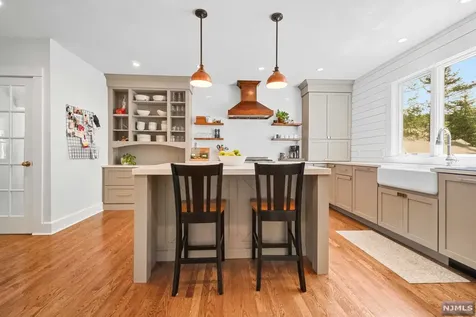 58 E Summit Avenue Midland Park NJ 07432