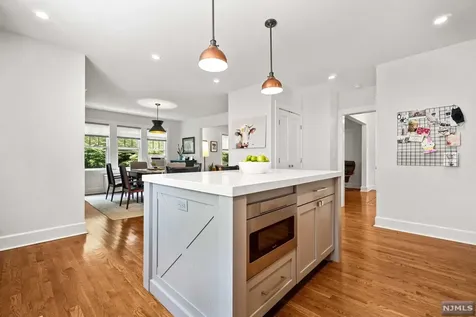 58 E Summit Avenue Midland Park NJ 07432
