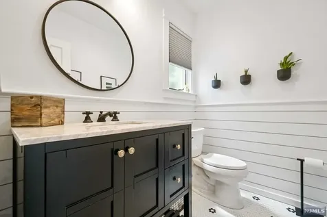 58 E Summit Avenue Midland Park NJ 07432