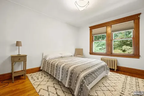 58 E Summit Avenue Midland Park NJ 07432