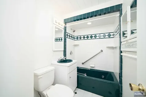 200 Lozier Terrace River Edge NJ 07661