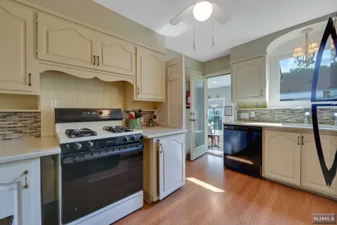 4-43 Summit Avenue Fair Lawn NJ 07410