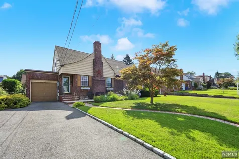 4-43 Summit Avenue Fair Lawn NJ 07410