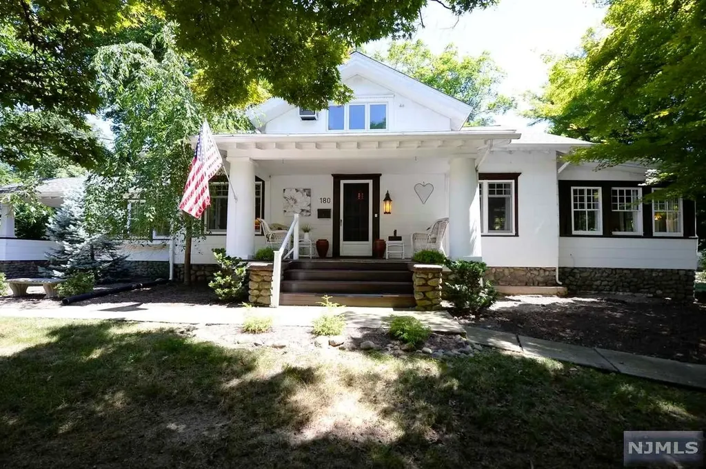 180 Park Avenue Midland Park NJ 07432