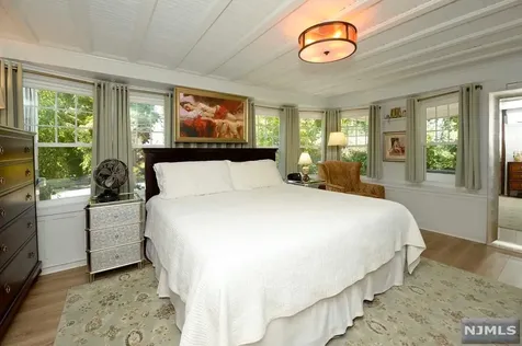 180 Park Avenue Midland Park NJ 07432
