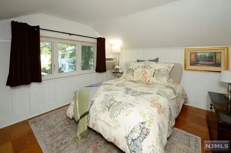 180 Park Avenue Midland Park NJ 07432