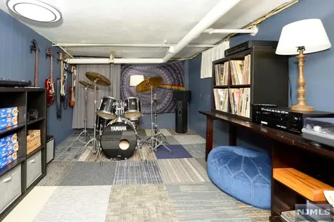 180 Park Avenue Midland Park NJ 07432