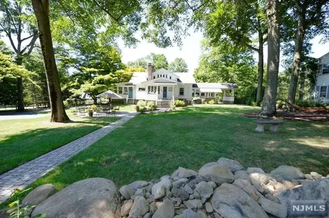 180 Park Avenue Midland Park NJ 07432