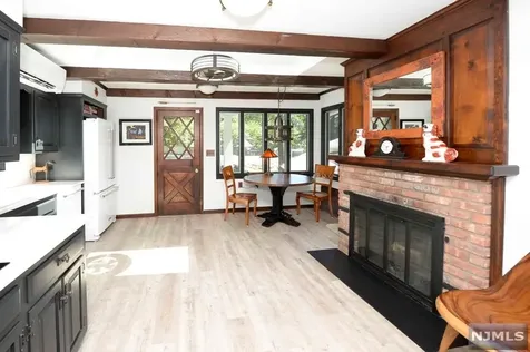180 Park Avenue Midland Park NJ 07432
