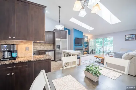 671 Juniper Way Mahwah NJ 07430