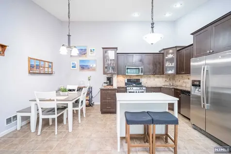 671 Juniper Way Mahwah NJ 07430