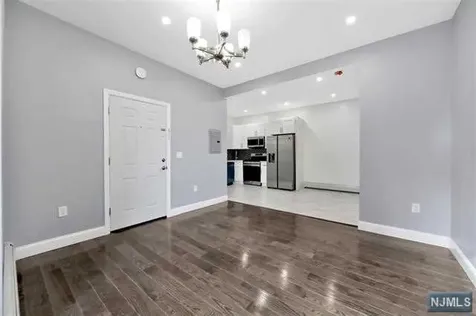 520 61ST Street West New York NJ 07093