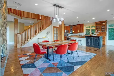 168 Undercliff Avenue Edgewater NJ 07020