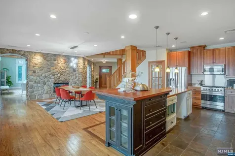 168 Undercliff Avenue Edgewater NJ 07020