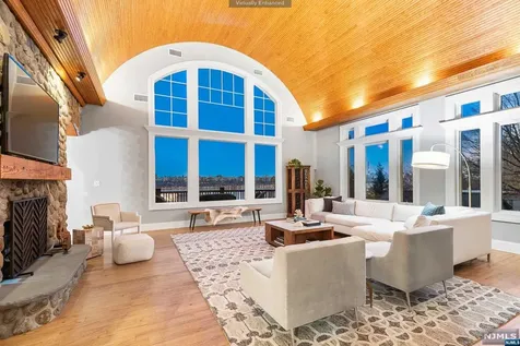 168 Undercliff Avenue Edgewater NJ 07020
