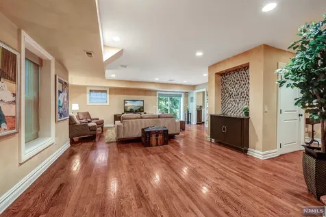42 Dwight Place Englewood NJ 07631