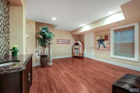 42 Dwight Place Englewood NJ 07631