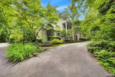 100 Choctaw Trail Ringwood NJ 07456